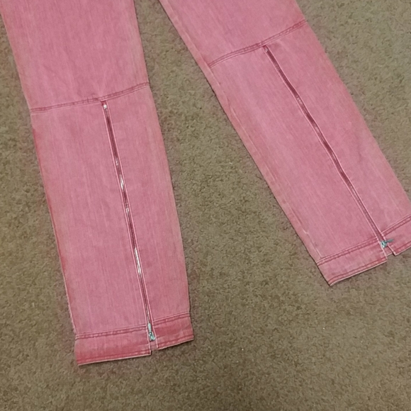 jeans..Firm - Picture 5 of 8